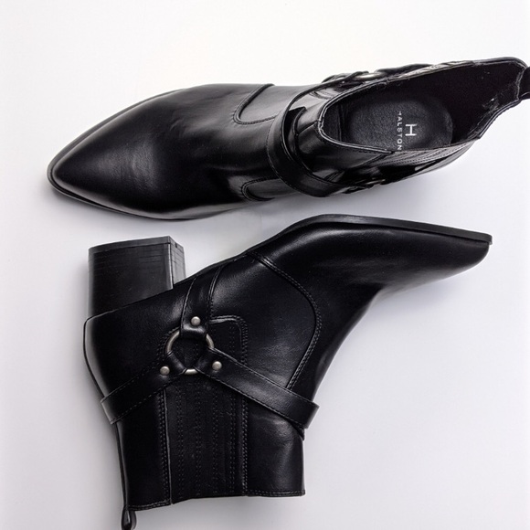 Black ankle moto pointed boots by Halston - Picture 5 of 5